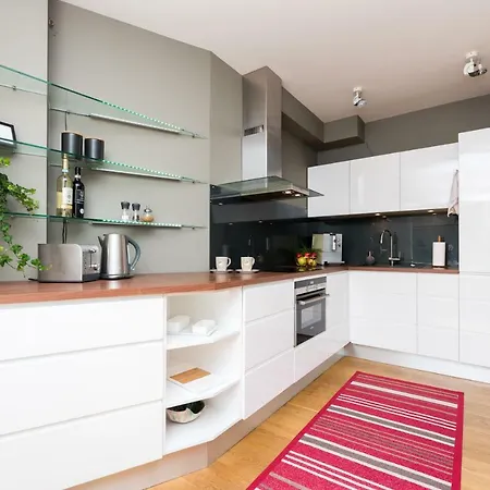 Spacious At Reeder's Tallinn